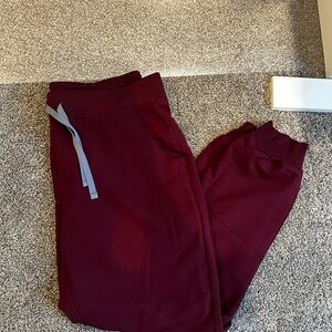 Figs maroon Zamora joggers regular length